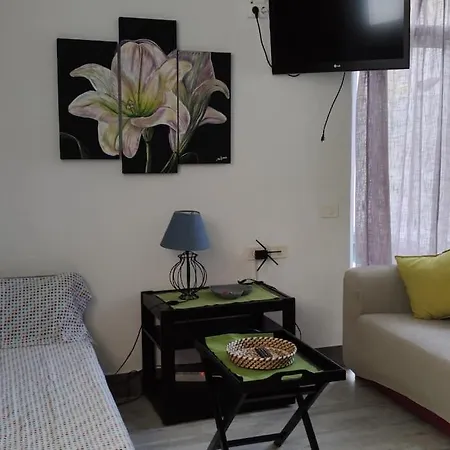 Apartment Al-cova House 13 *
